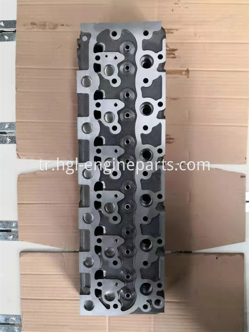 KUBOTA S2600 CYLINDER HEAD